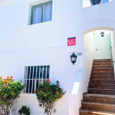 Holiday Pool View & Wifi By Irent Fuerteventura Apartman